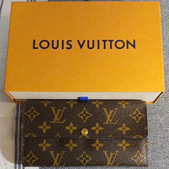 Louis Vuitton Brown Monogram Sarah Long  Wallet Brown - Picture 1 of 13